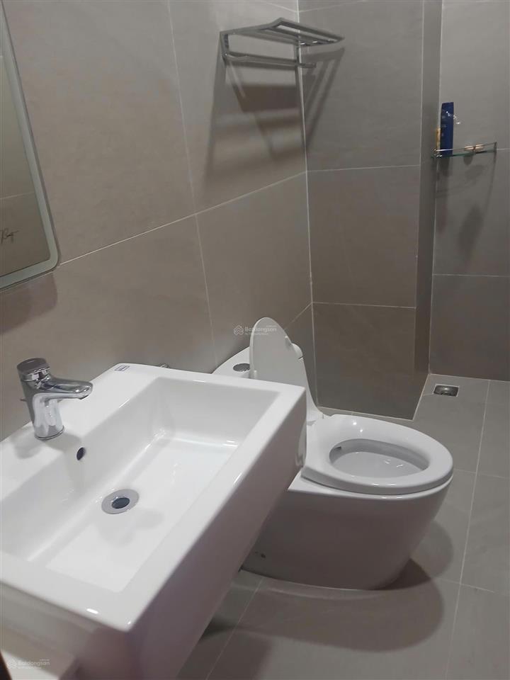 Chỉ 65tr/ tháng cho thuê nguyên căn 7 phòng ngủ ngay ubnd quận 2 củ trung tâm hành chính mới