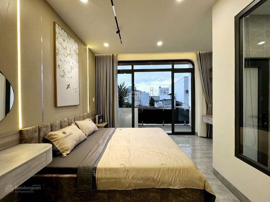 Bán nhà 3l, 4.2x14, 8ty, ngay vincom q.7, đẹp full nội thất