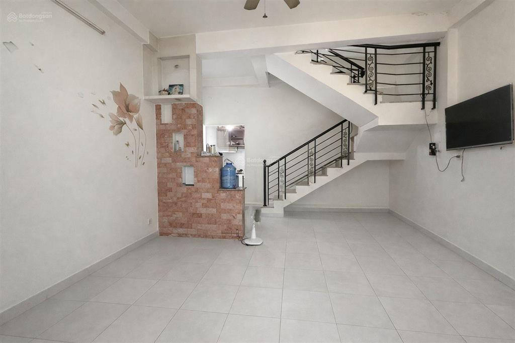 Bán nhà trần xuân soạn q.7, giá 3.95 tỷ, 40m2