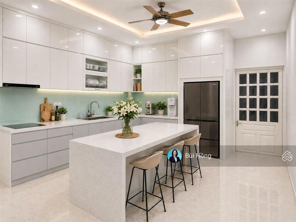 Bán nhà hẻm 8m, 4 tầng, 4x15, giá 8.35 tỷ, phú thuận, quận 7