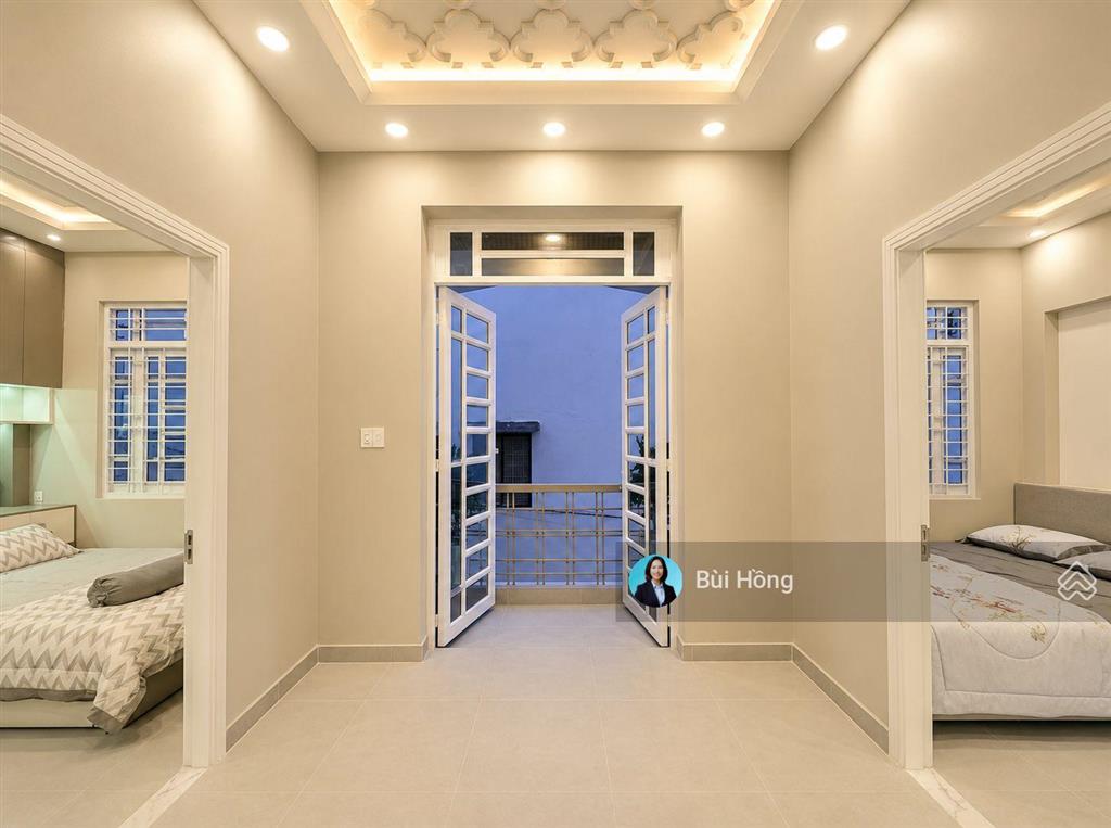 Bán nhà 100m ra đường huỳnh tấn phát, q.7, 9x6, 4pn, giá 6.8 tỷ
