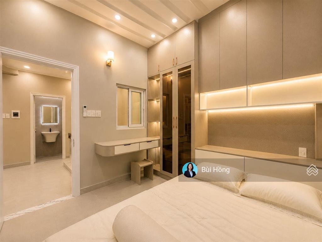 Bán nhà 100m ra đường huỳnh tấn phát, q.7, 9x6, 4pn, giá 6.8 tỷ