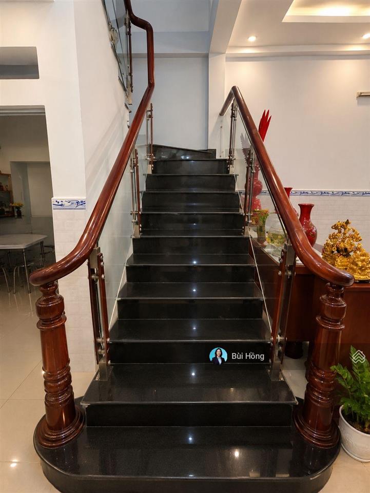 Bán nhà p.phú thuận, quận 7, 4x16, 2 tầng, giá chỉ 6.1 tỷ
