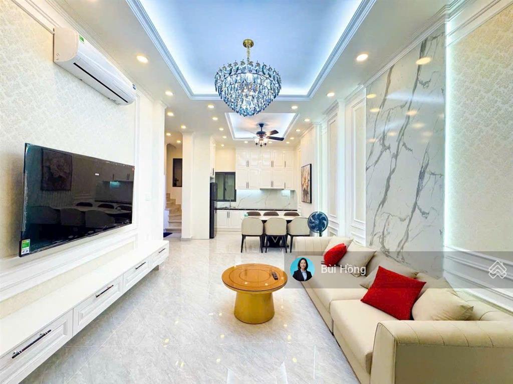 Bán nhà 8x12, 3l, 3pn, giá 7 tỷ 9, huỳnh tấn phát, quận 7