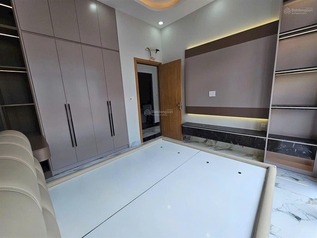Bán nhà 3 tầng, 5x10, giá 4.98 tỷ, huỳnh tấn phát, quận 7