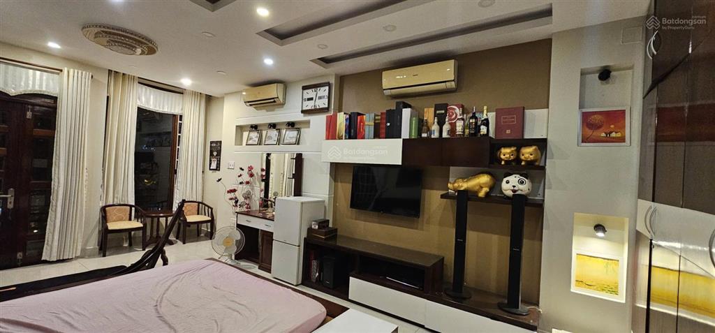 Chính chủ thay đổi chỗ làm việc, nên bán lại biệt thự mặt tiền 4 tầng 137m2  view công viên