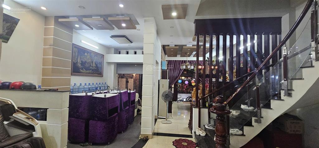 Chính chủ thay đổi chỗ làm việc, nên bán lại biệt thự mặt tiền 4 tầng 137m2  view công viên