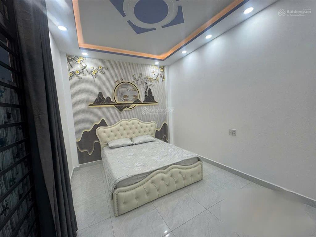 Căn góc 3 tầng, 81m2, hẻm 7m phù hợp ở kết hợp làm vp, nail, spa, 6,2 tỷ