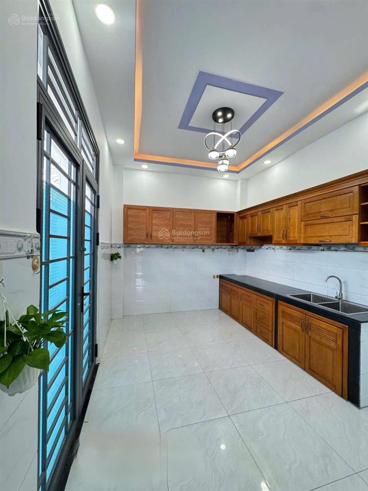 Căn góc 3 tầng, 81m2, hẻm 7m phù hợp ở kết hợp làm vp, nail, spa, 6,2 tỷ