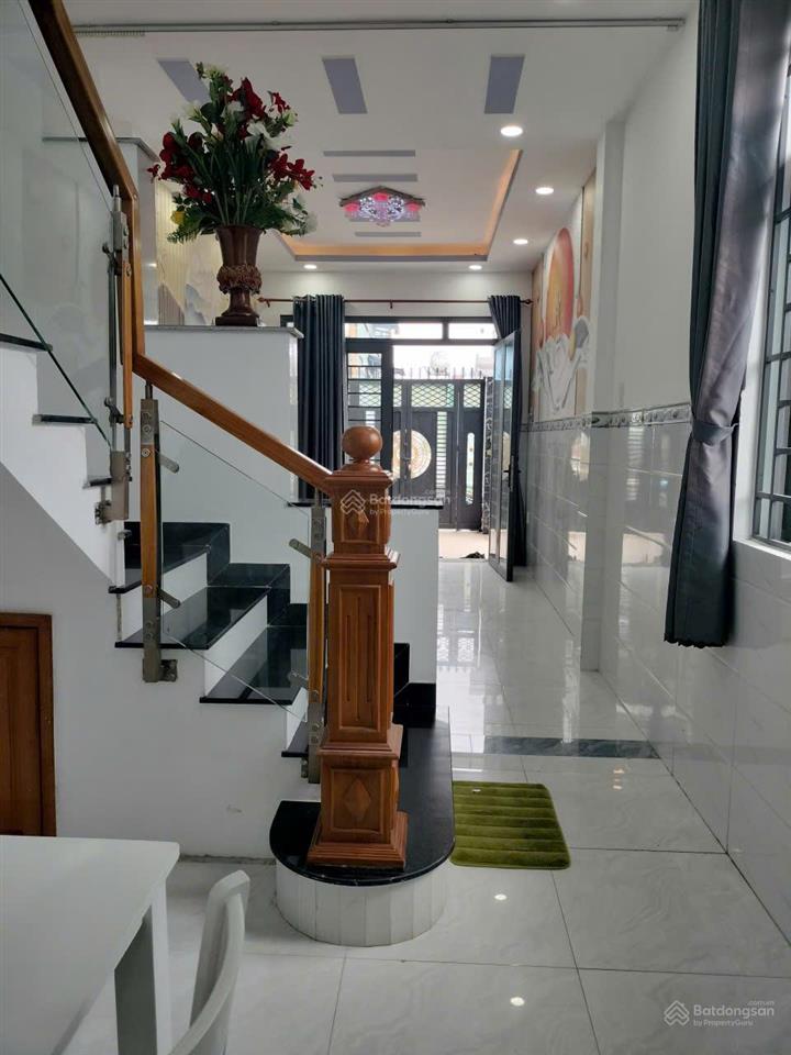 Căn góc 3 tầng, 81m2, hẻm 7m phù hợp ở kết hợp làm vp, nail, spa, 6,2 tỷ