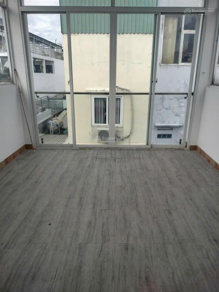 Quận 6 chủ gửi bán nhà 4 tầng, 4 phòng ngủ, ô tô vào sát cửa  mua vào ở liền. chỉ 5,98 tỷ (tl)