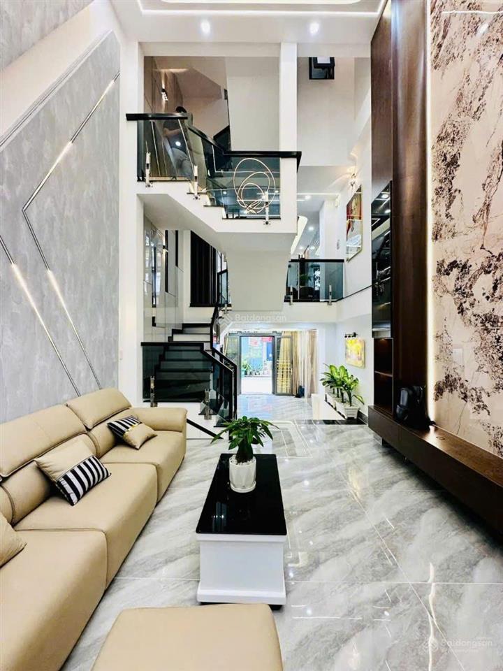 Nhà 5 tầng, xây mới 100%  full nội thất  ô tô ngủ trong nhà