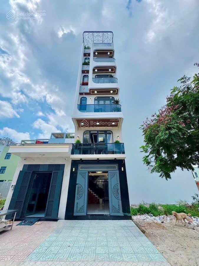 Chỉ 8 tỷ có ngay nhà phố 5 tầng  đường 20m có vỉa hè  6 phòng ngủ  full nội thất cao cấp