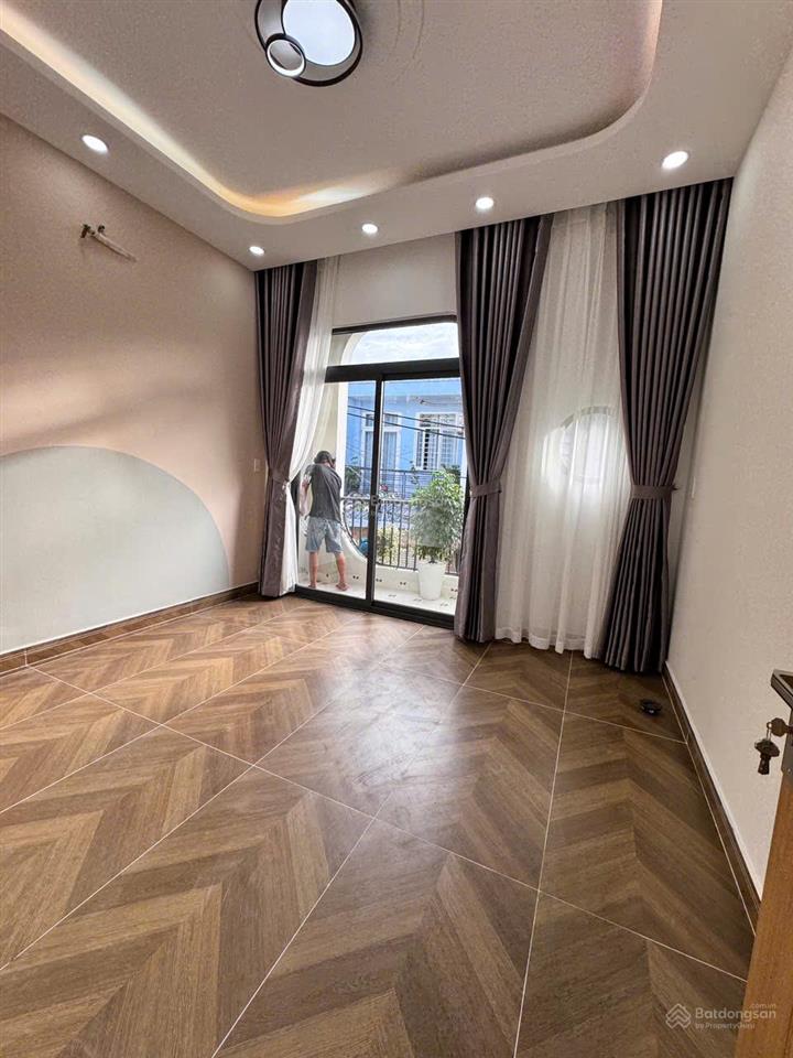 Bán nhà đẹp sát vách aeon tân phú  3pn (có phòng ngủ tầng trệt)  52m2  5,69 tỷ