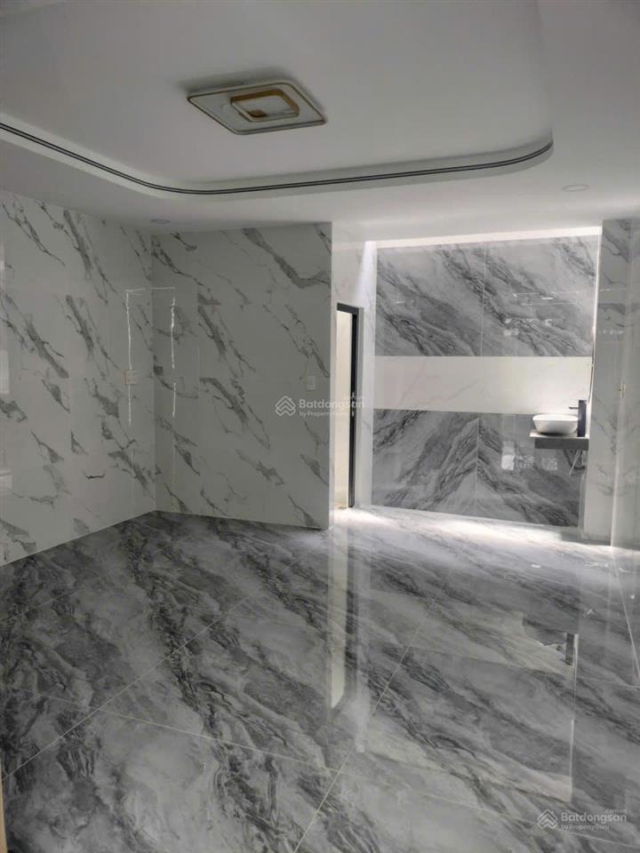 Cần thu hồi vốn, bán nhanh nhà 6 tầng, thang máy, 8pn, đường 8m  chỉ 8,6 tỷ  hl2, bình tân