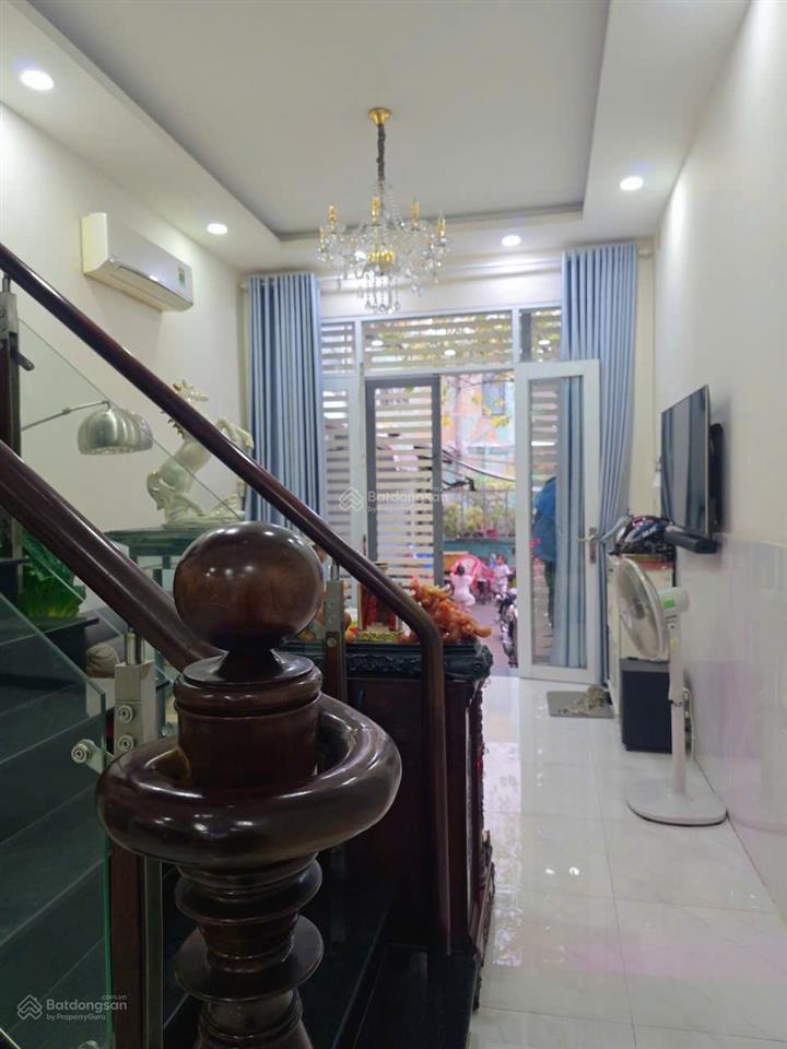 Chủ gửi bán nhà 4 tầng, ô tô vào tới cửa, ngay trung tâm quận 11  chỉ 6,5 tỷ