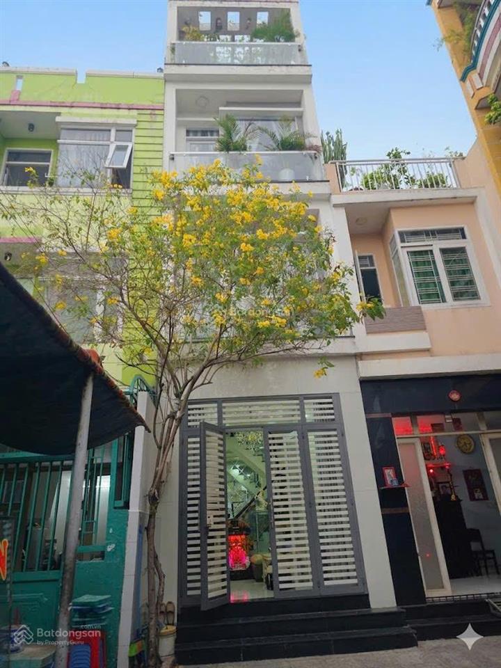 Chủ gửi bán nhà 4 tầng, ô tô vào tới cửa, ngay trung tâm quận 11  chỉ 6,5 tỷ