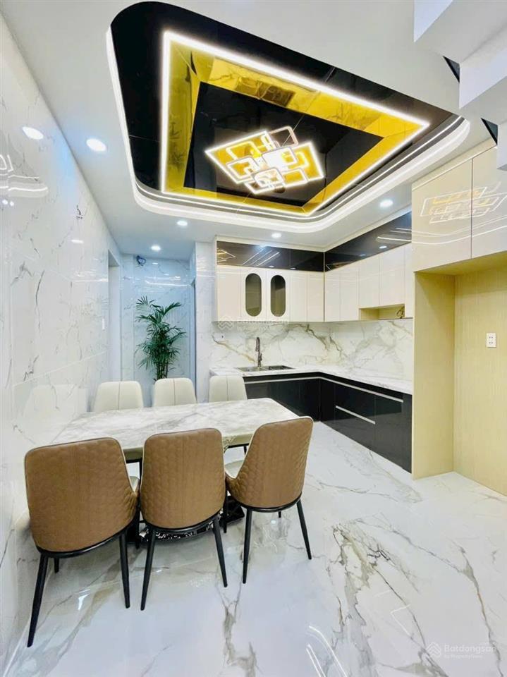 Cần thu hồi vốn, bán nhanh căn góc 2 mặt tiền 5 tầng mới tinh, hẻm 8m lê văn quới  8,6 tỷ