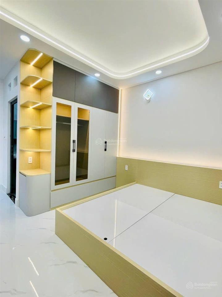 Cần thu hồi vốn, bán nhanh căn góc 2 mặt tiền 5 tầng mới tinh, hẻm 8m lê văn quới  8,6 tỷ