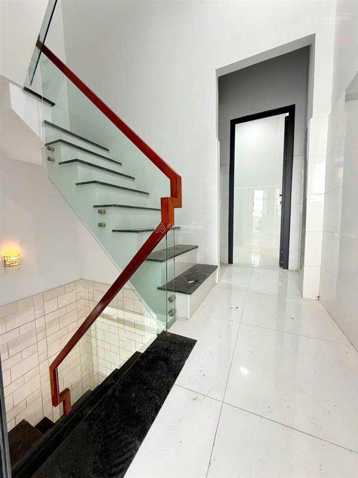 [quận 8] cần thu hồi vốn, giảm 300tr, bán nhanh nhà 3 tầng mới tinh, 4pn, vào ở ngay  chỉ 4,3 tỷ