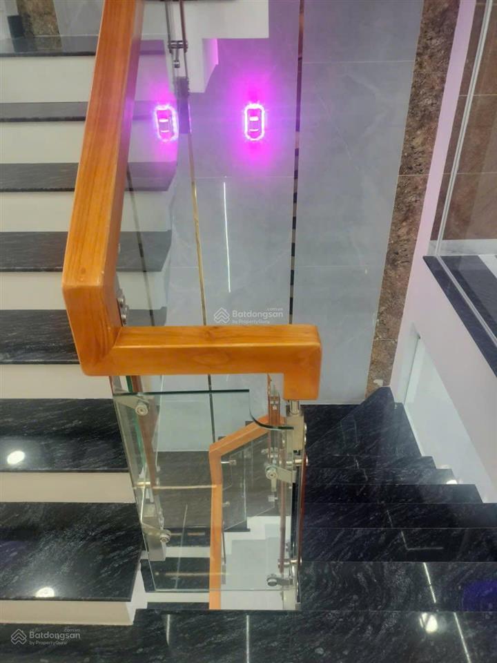 Nhà đẹp 5 tầng, mới 100%, hẻm 8m, 6 phòng ngủ tại bình trị đông  chỉ 8,5 tỷ