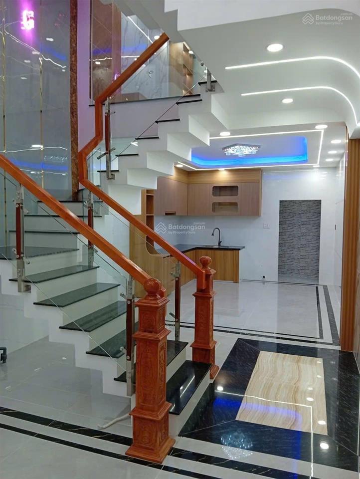 Nhà đẹp 5 tầng, mới 100%, hẻm 8m, 6 phòng ngủ tại bình trị đông  chỉ 8,5 tỷ