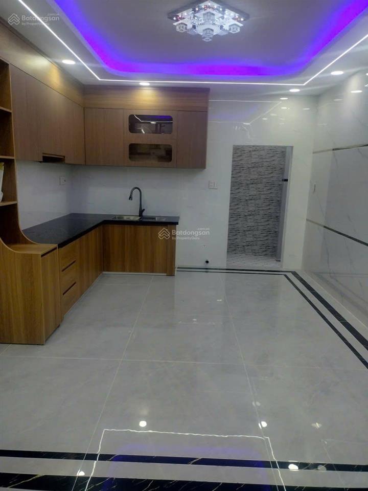 Nhà đẹp 5 tầng, mới 100%, hẻm 8m, 6 phòng ngủ tại bình trị đông  chỉ 8,5 tỷ
