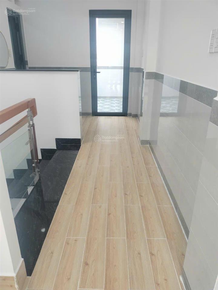 Nhà đẹp 5 tầng, mới 100%, hẻm 8m, 6 phòng ngủ tại bình trị đông  chỉ 8,5 tỷ