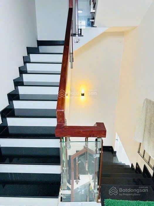 Kẹt tiền, bán nhà mặt tiền 3 tầng an dương vương (bình tân)  giáp q6  72m2  4pn  7,2 tỷ