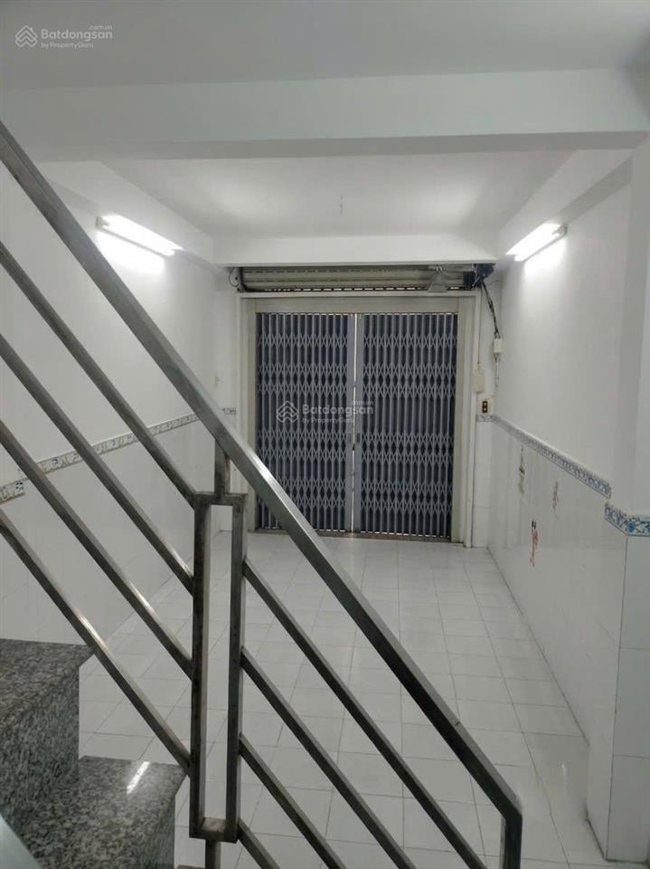 Quận 11 nhà 4 tầng, sát mặt tiền, 3 phòng ngủ, giá cực tốt cực hiếmchỉ 4,7 tỷ