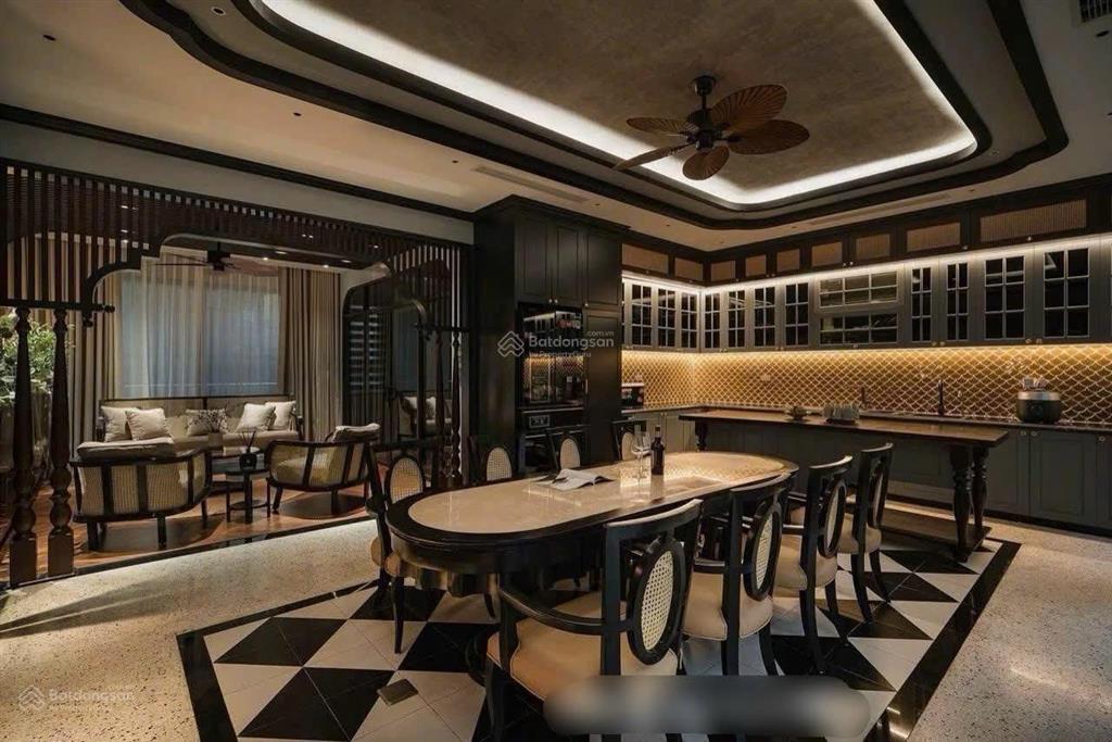 Siêu phẩm luxury thanh xuân tuyệt đẹp, chất lượng dt 85m2 7 tầng thang máy hiện đại 0984 039 ***