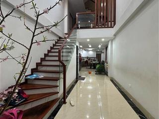 Hiếm đống đa. ô tô vào nhà diện tích 40m2 x 7 tầng phố kinh doanh đỉnh   0984 039 ***