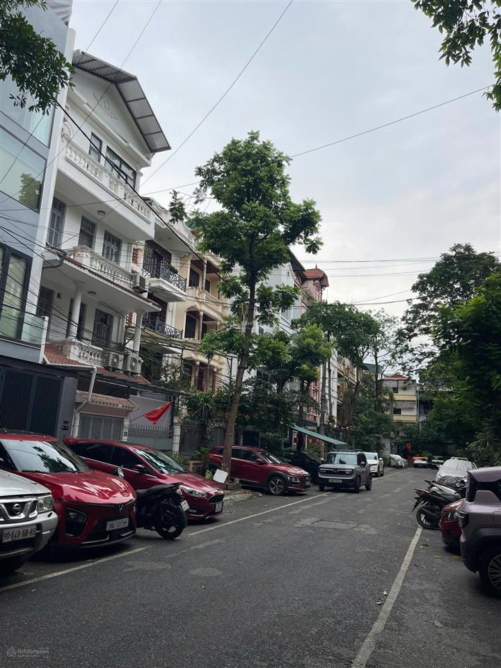Hiếm ô tô ngủ trong nhà gần hồ trương định  dt 65m2 mt 5m ô tô tránh vỉa hè ở kinh doanh đỉnh
