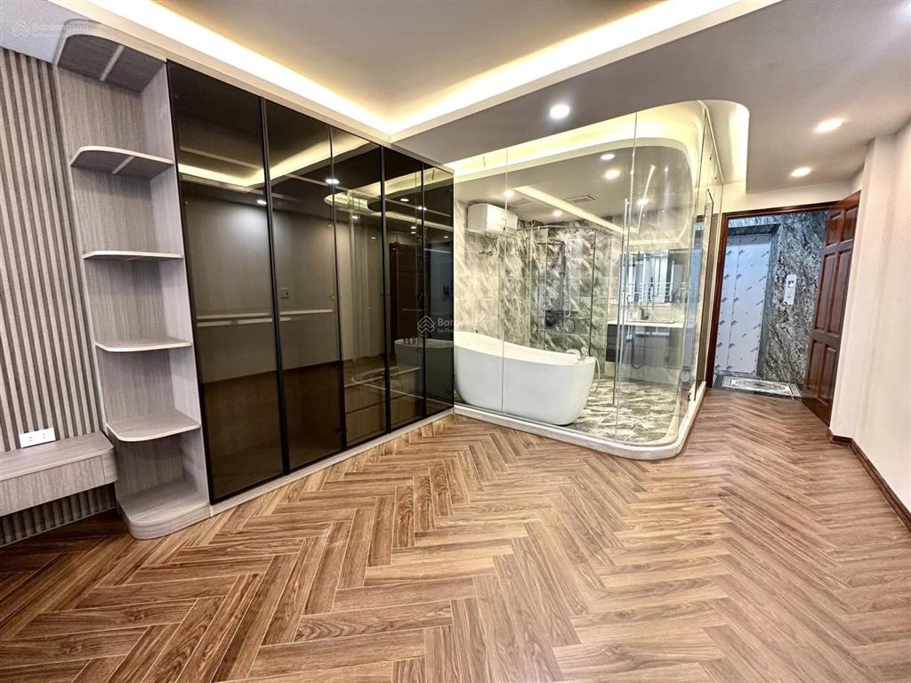 Hiếm ô tô ngủ trong nhà gần hồ trương định  dt 65m2 mt 5m ô tô tránh vỉa hè ở kinh doanh đỉnh