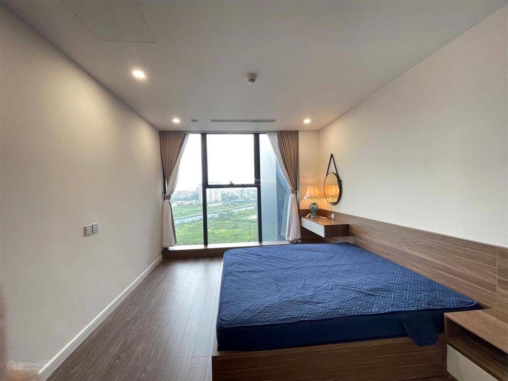 Hơn 11 tỷ căn hoa hậu 105 m² tòa s4  bán gấp căn hộ 3 phòng ngủ full đồ, view sông