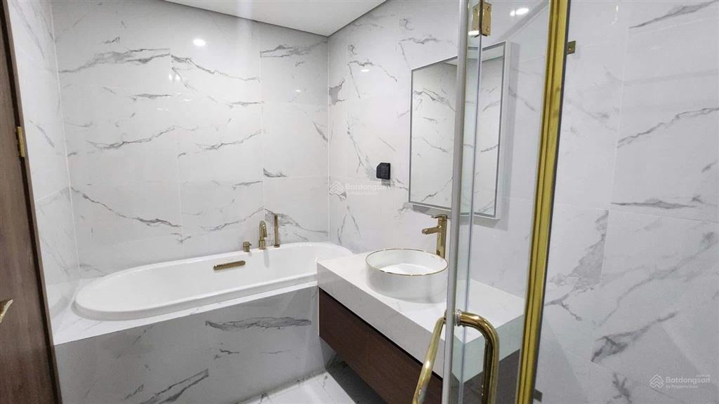 Hơn 11 tỷ căn hoa hậu 105 m² tòa s4  bán gấp căn hộ 3 phòng ngủ full đồ, view sông