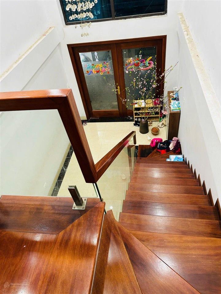 Bán nhà phố yên lãng! phân lô, thang máy chờ, full nội thất, ô tô, kinh doanh. 55m*6t