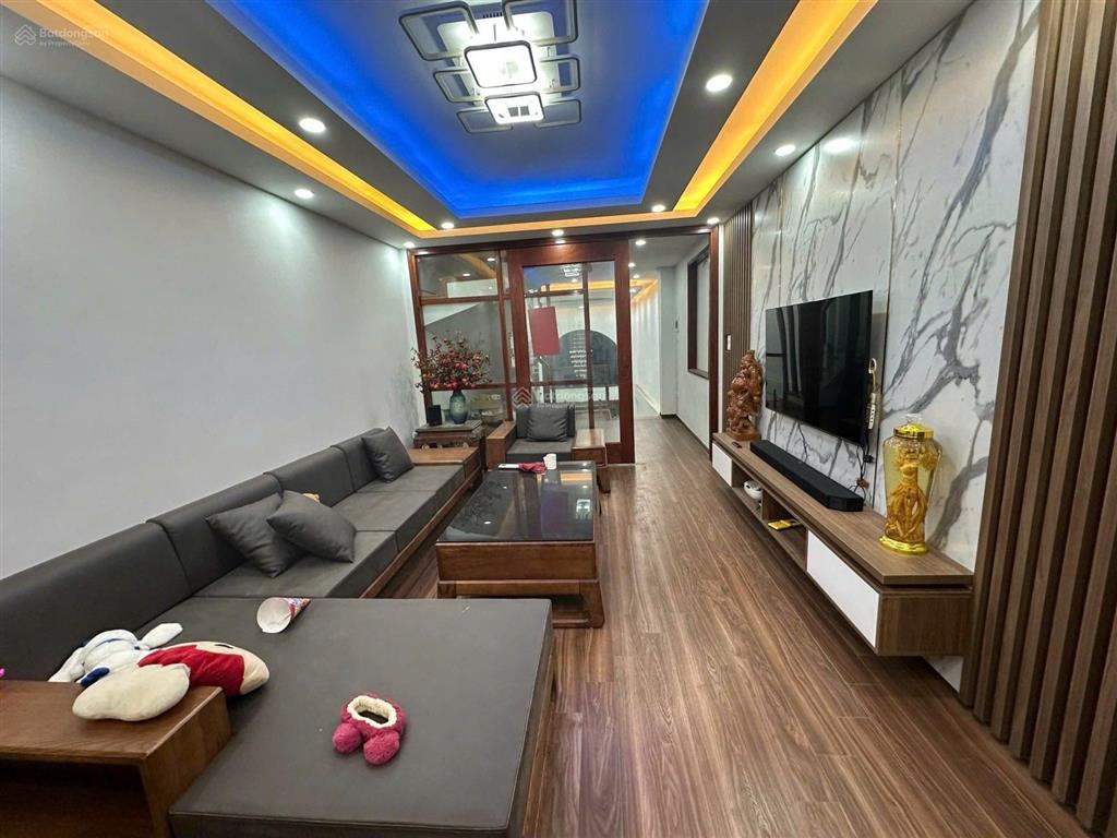 Bán nhà phố yên lãng! phân lô, thang máy chờ, full nội thất, ô tô, kinh doanh. 55m*6t