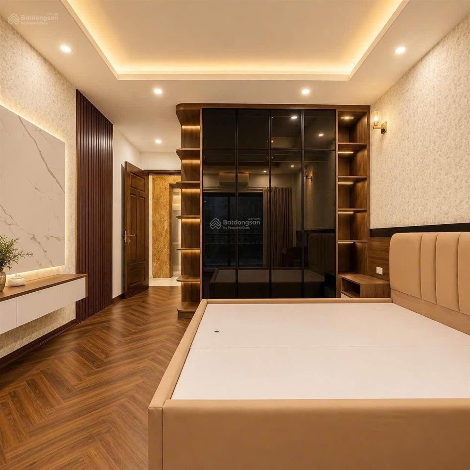Bắt đáy  hoàng văn thái dt 40m2 x 8 tầng thang máy ô tô vào nhà kinh doanh đỉnh  không quy hoạch