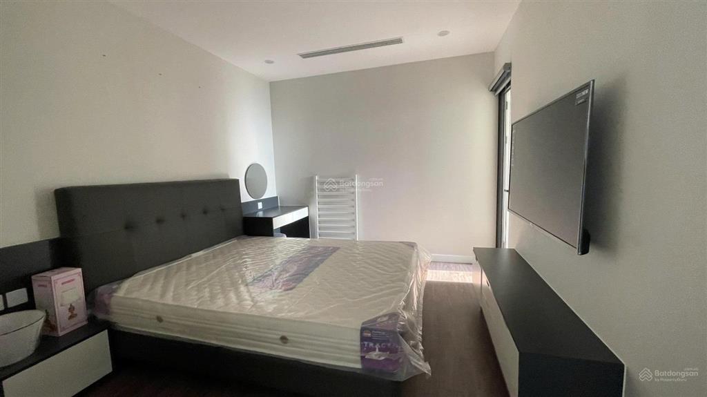 Chính chủ bán căn 3pn sunshine city  toà s4  hơn 8 tỷ, dt 90m2 nhà đẹp sẵn hđ thuê