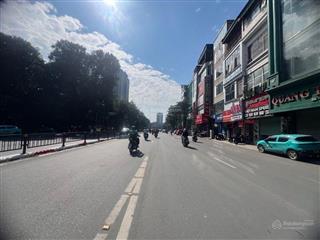 Gia đình cần bán nhà mặt phố tây sơn