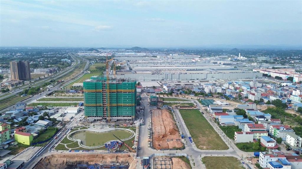 Chính chủ bán căn 1228 view hồ yên bình complex dt 61,4m2, 2pn 2vs đã có full nội thất sắp bàn giao