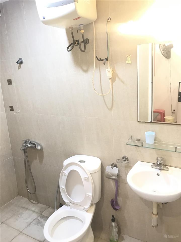 Cho thuê căn hộ 1207 tòa 27a2 green star, phạm văn đồng,hà nội. giá 11.5tr,2 ngủ,2 vệ sinh 65m2