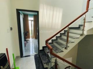Nhà mới vào ở liền 3 tầng60m2(4x15)  hxh gần chợ nông sản thủ đức  giá chỉ 4.8tỷ tl.