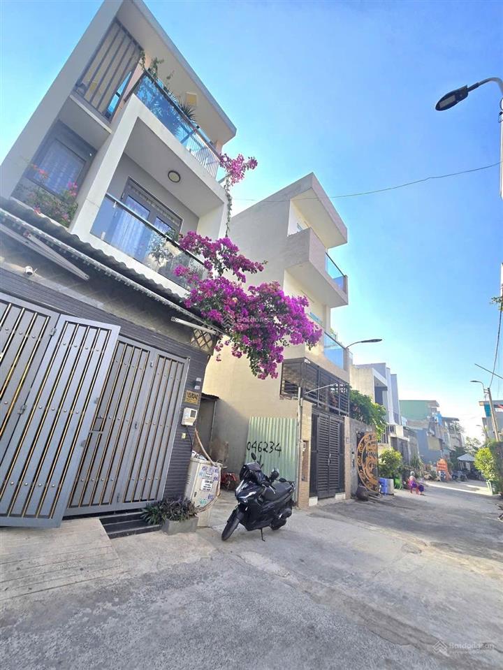 Ngay ngô chí quốcthủ đức  hẻm 5m yên tĩnh sạch sẽ  66m2(6.5x10.2) 3.9 tỷ tl.