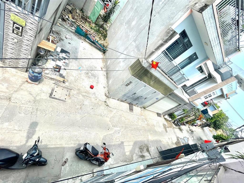 4 tỷ 6  nhà 3 tầng full nội thất ngô chí quốc gần chợ đầu mối, ngã tư bình phước 52m²3pn.