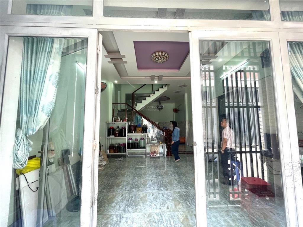 4 tỷ 6  nhà 3 tầng full nội thất ngô chí quốc gần chợ đầu mối, ngã tư bình phước 52m²3pn.