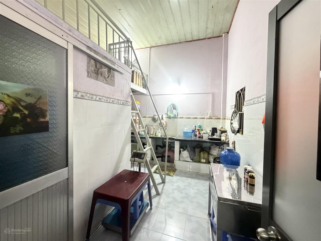 Nhà mặt tiền 3.8tỷ  55m2(4.5x12)  nhà c4 tiện xây mới 5 tầng  gần chợ nông sản thủ đức.