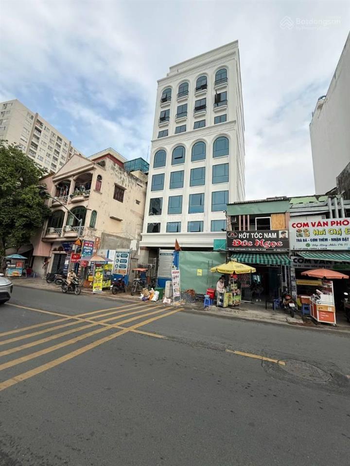 Mt phổ quang, tân bình. dt 10.5m x 21.5m. nở hậu đẹp. gpxd hầm, 7 tầng. giá 35 tỷ giảm còn 30 tỷ