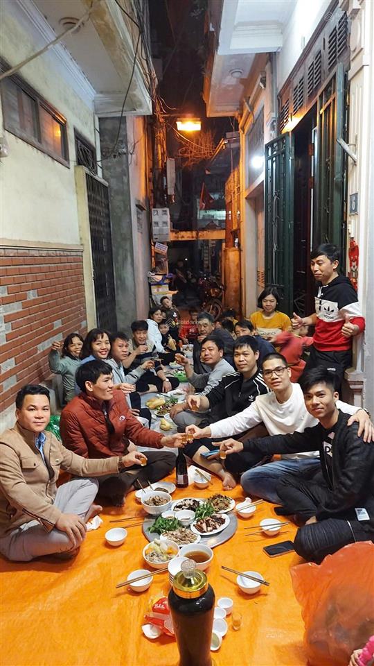Bán nhà hoàng mai 5 tầng hiện đại  cách 2 nhà ra phố  tặng 14m2 sân chung để xe ngày đêm